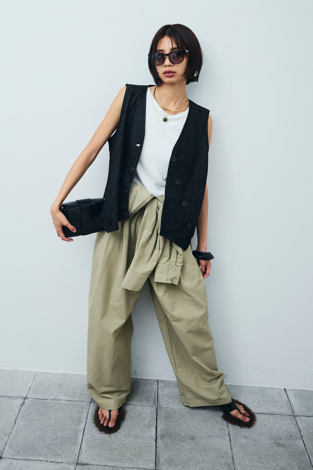 [予約/SET]アシメボタンデニムベスト+テレコリブカップ付きノースリーブ トップス+合繊ツイルジャンプスーツ(3set)