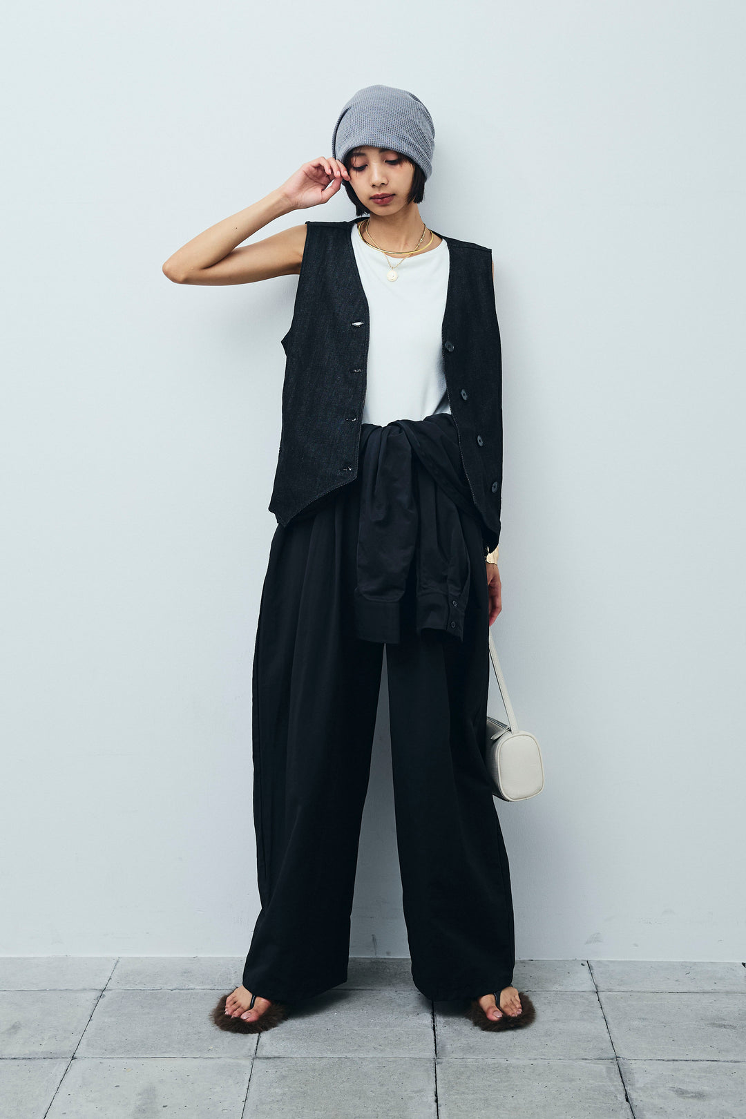 [予約/SET]アシメボタンデニムベスト+テレコリブカップ付きノースリーブ トップス+合繊ツイルジャンプスーツ(3set)