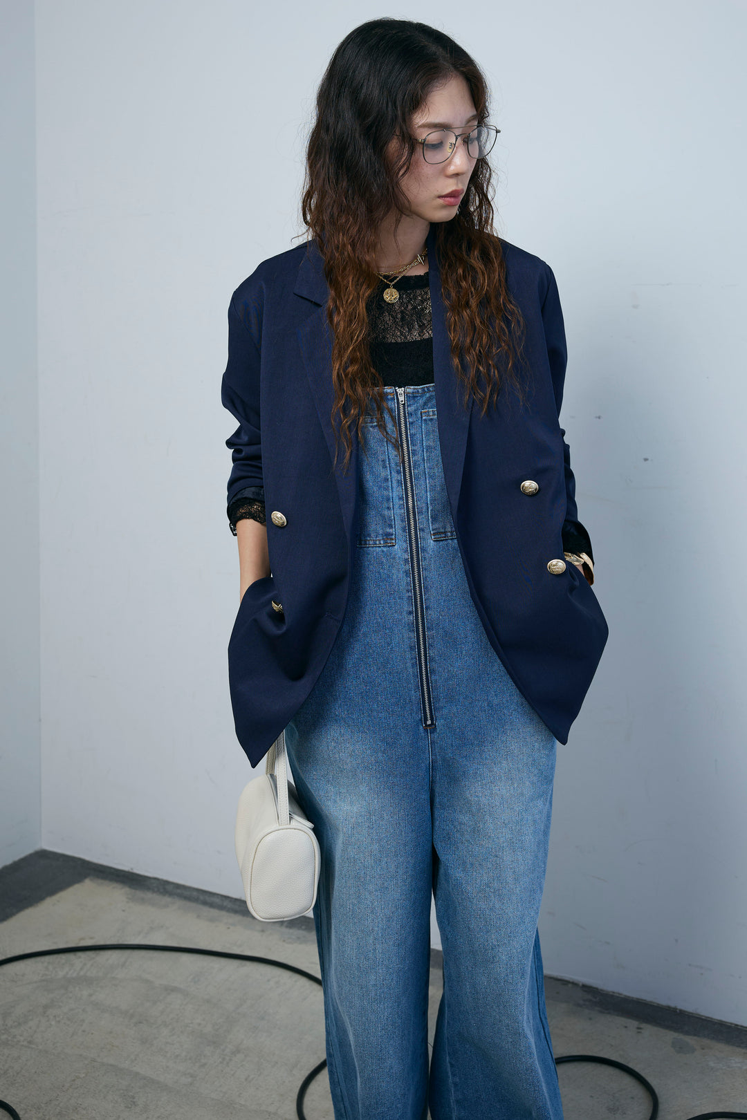 [予約/SET]TRツイルダブルテーラードジャケット+シアーレーストップス+フロントジップストラップデザインデニムサロペット(3set)