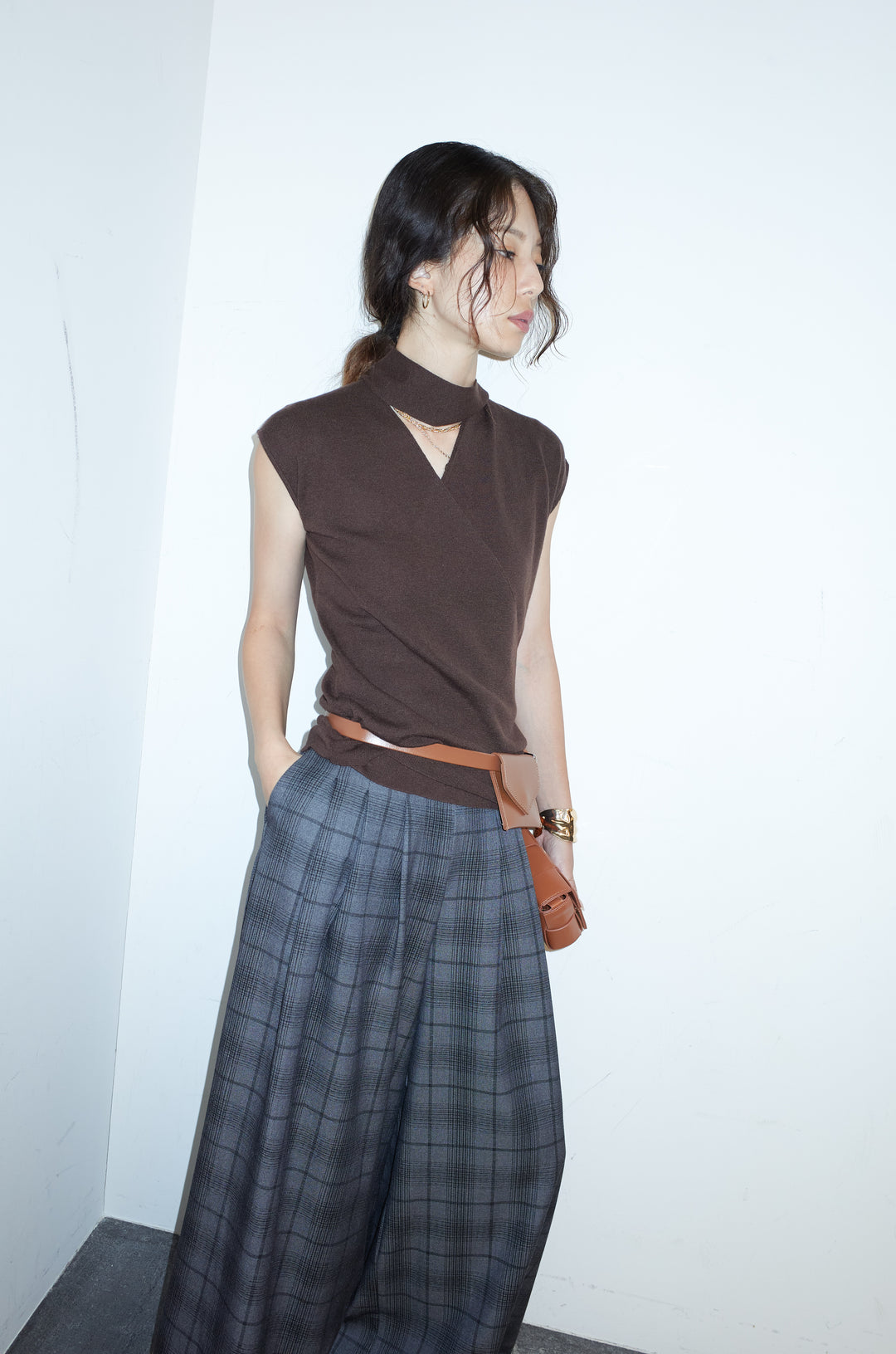 タイつきVネックニットPO