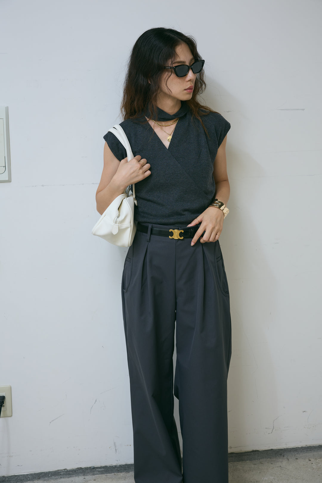 [予約/SET]タイつきVネックニットPO+サイドポケットカーブフォルムパンツ(2set)