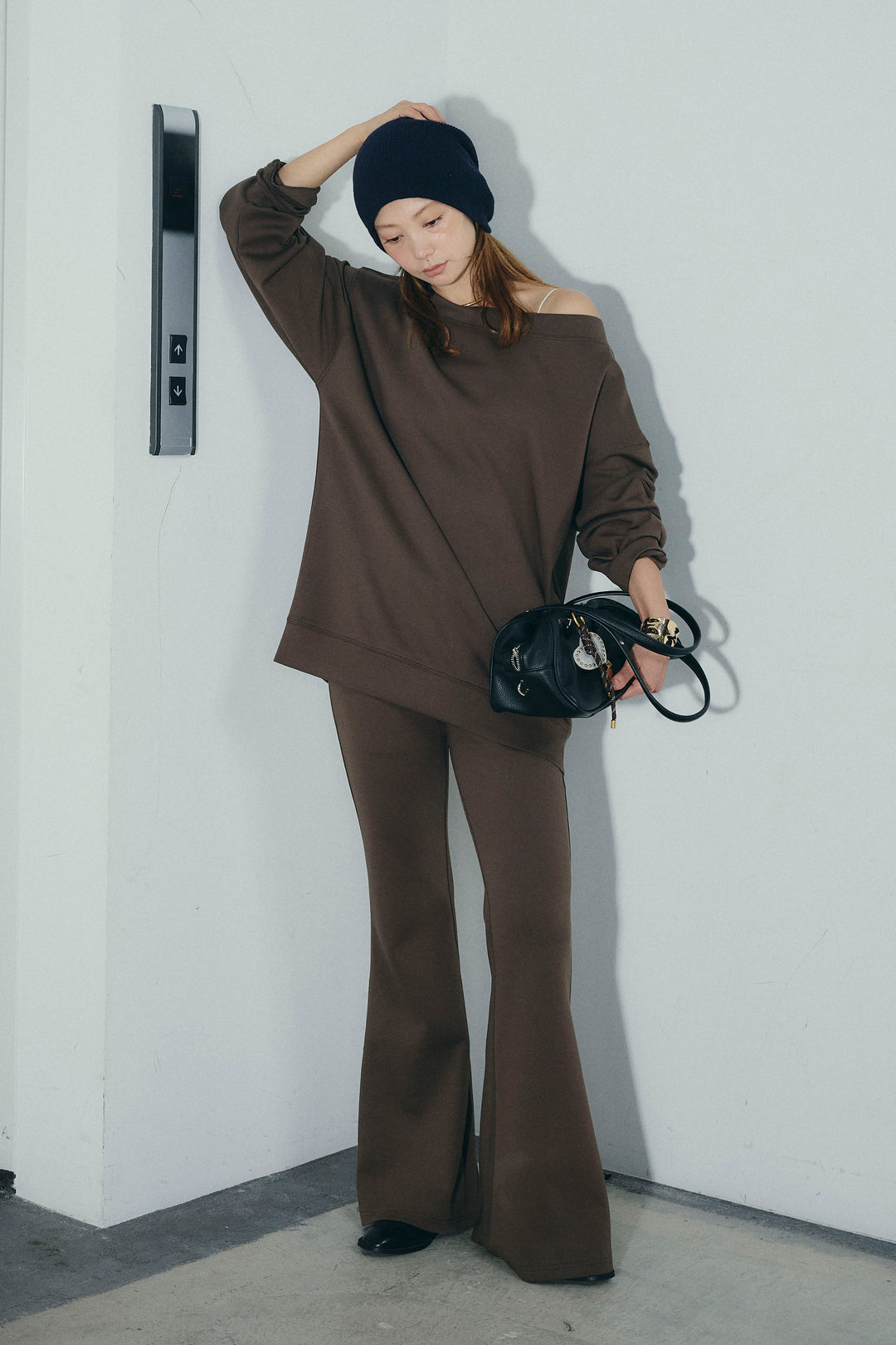 [予約/SET]オーバーサイズオフショルスウェット+美脚フレアスウェットパンツ(2set)