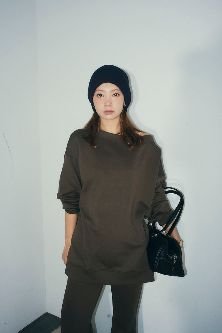 [予約]オーバーサイズオフショルスウェット