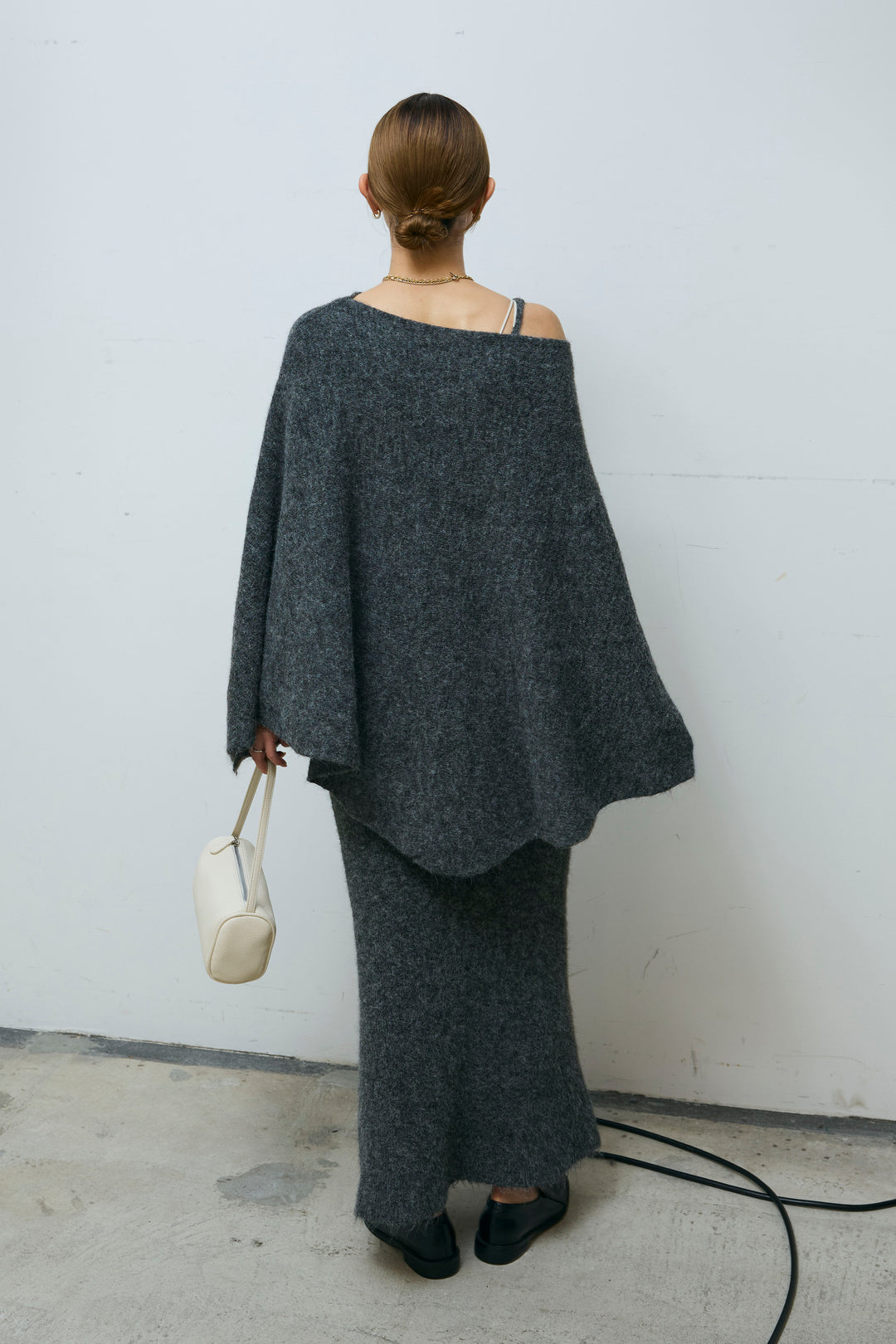 [予約/SET]ポンチョレイヤードニットアップ