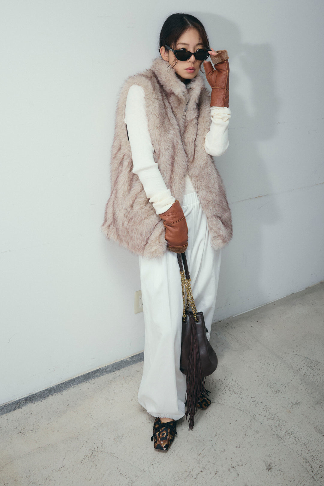 [予約/SET]エコファースタンドジレ+オフショルリブニット+バルーンパンツ(3set)