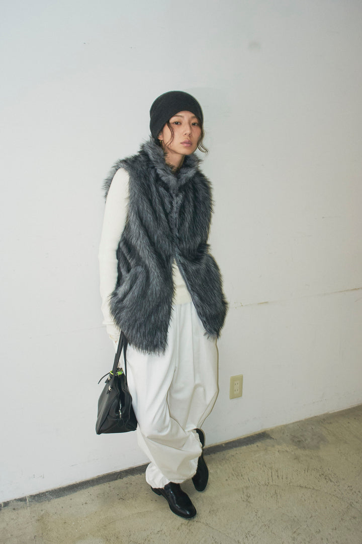 [予約/SET]エコファースタンドジレ+オフショルリブニット+バルーンパンツ(3set)