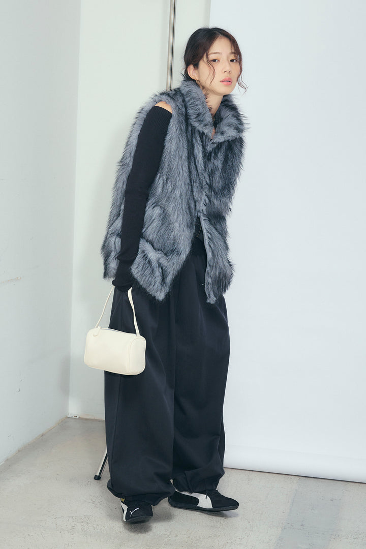 [予約/SET]エコファースタンドジレ+オフショルリブニット+バルーンパンツ(3set)