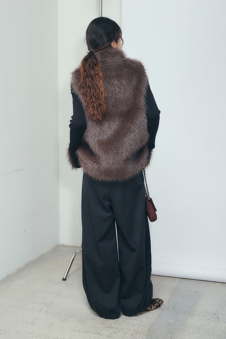 [予約/SET]エコファースタンドジレ+オフショルリブニット+バルーンパンツ(3set)