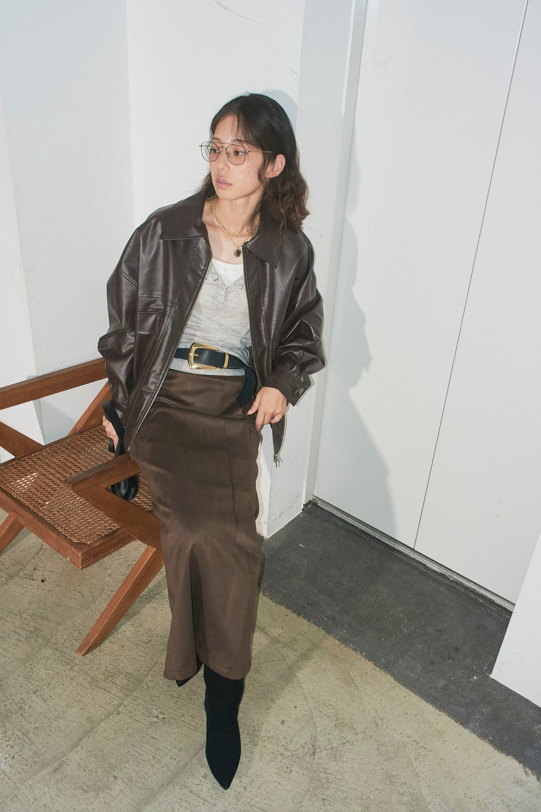 [予約/SET]エコレザー襟付きブルゾン+シアーヘンリーネックロンT+フェイクスエードラップ風Iラインスカート(3set)