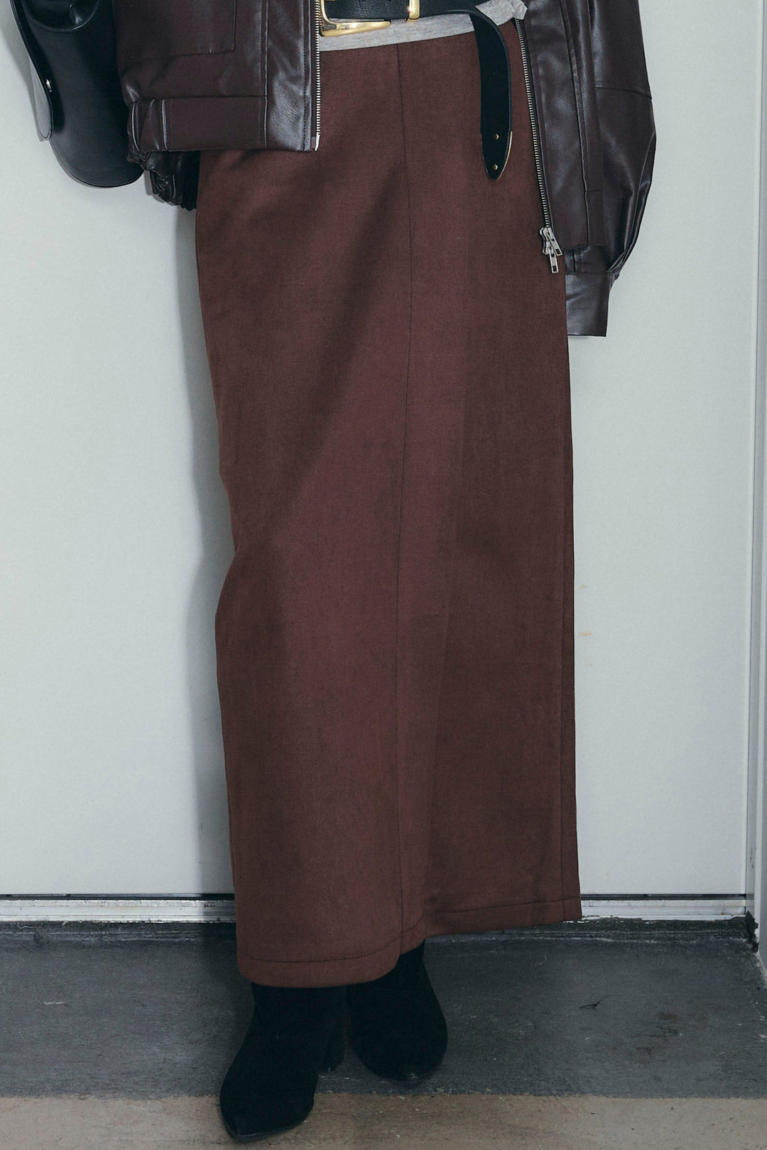 [予約/SET]エコレザー襟付きブルゾン+シアーヘンリーネックロンT+フェイクスエードラップ風Iラインスカート(3set)