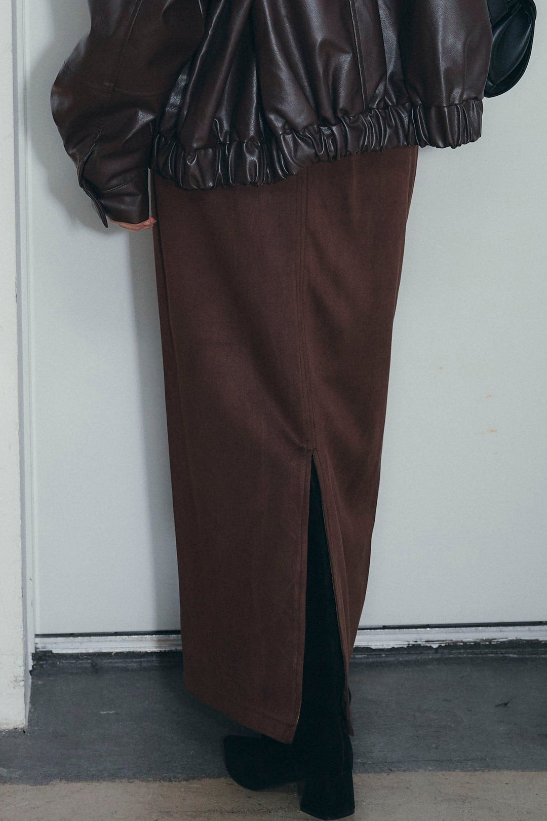 [予約/SET]エコレザー襟付きブルゾン+フェイクスエードラップ風Iラインスカート(2set)