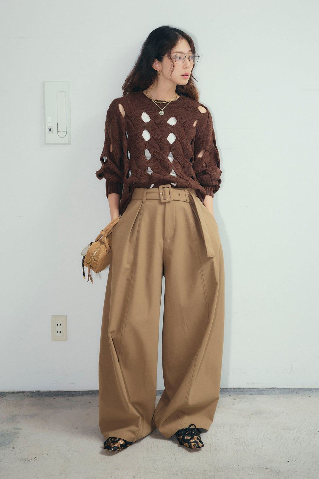 [予約/SET]ケーブルカットアウトニットTOP+ベルト付きコクーンワイドパンツ(2set)