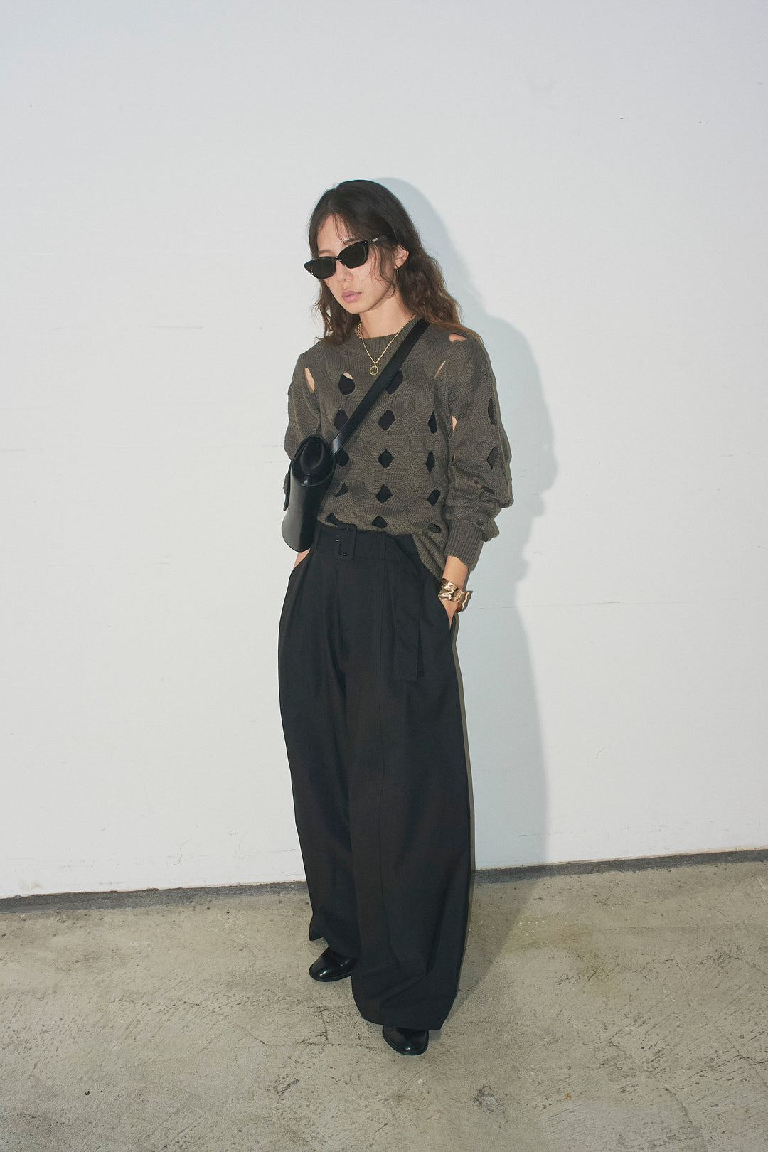 [予約/SET]ケーブルカットアウトニットTOP+ベルト付きコクーンワイドパンツ(2set)