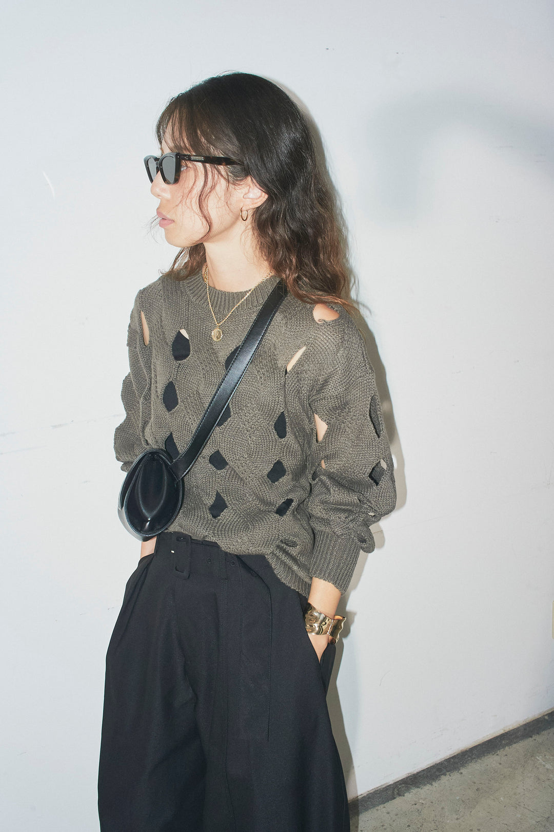 [予約/SET]ケーブルカットアウトニットTOP+ベルト付きコクーンワイドパンツ(2set)