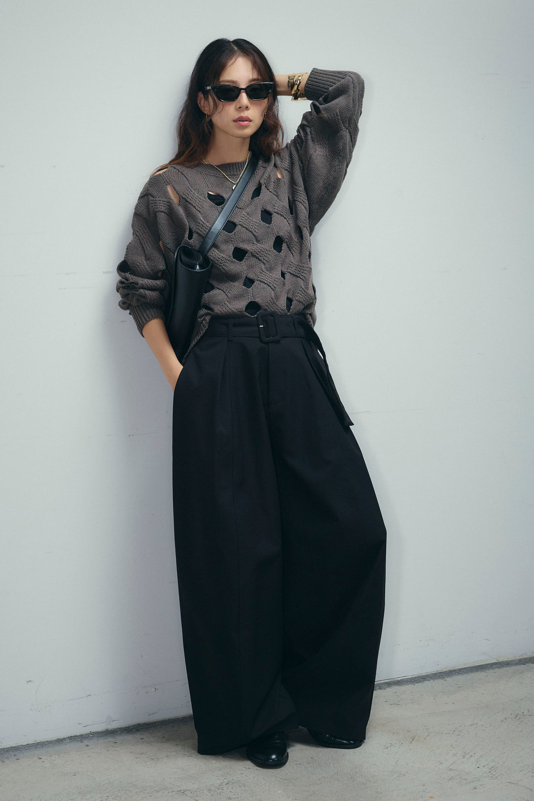 [予約/SET]ケーブルカットアウトニットTOP+ベルト付きコクーンワイドパンツ(2set)