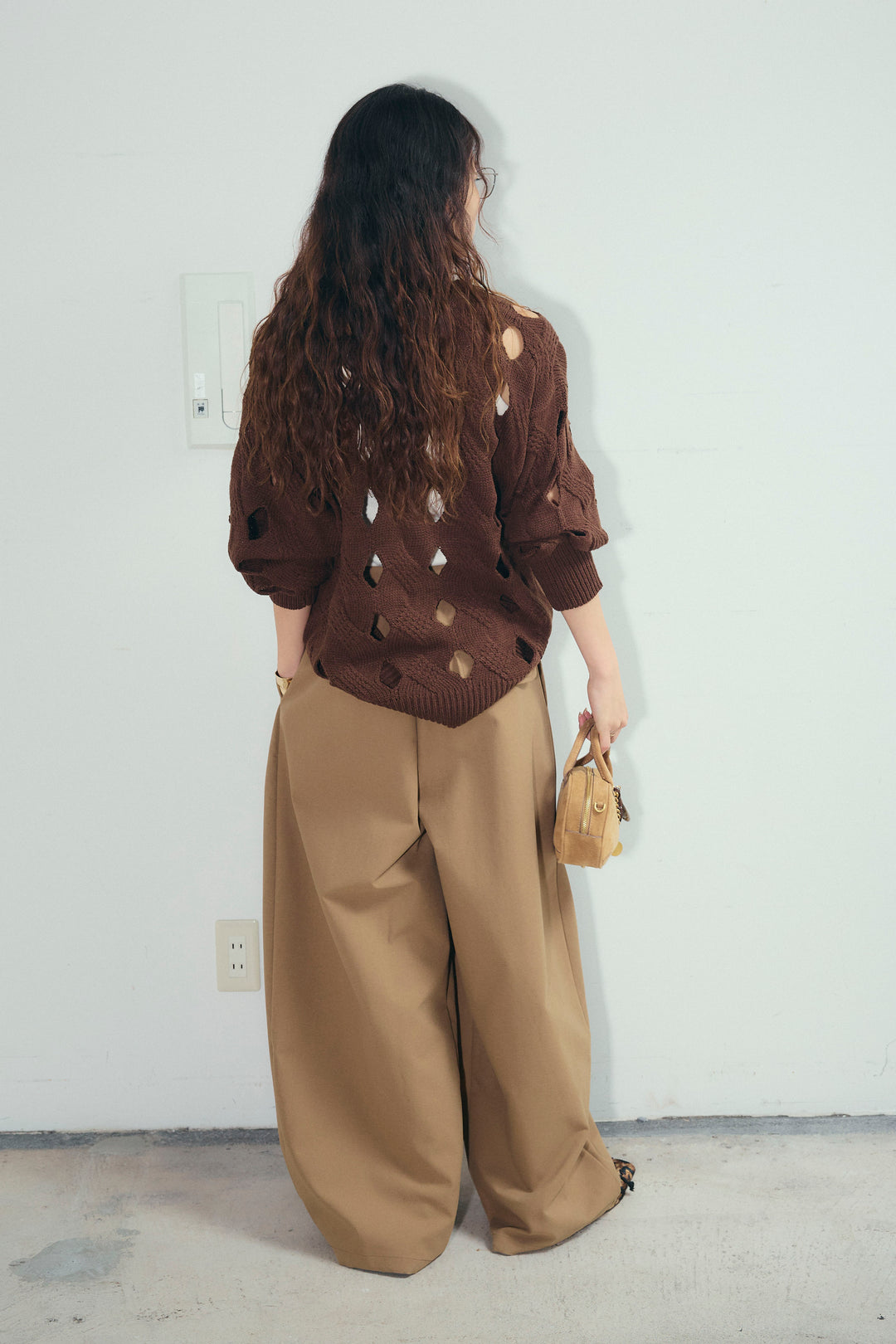 [予約/SET]ケーブルカットアウトニットTOP+ベルト付きコクーンワイドパンツ(2set)