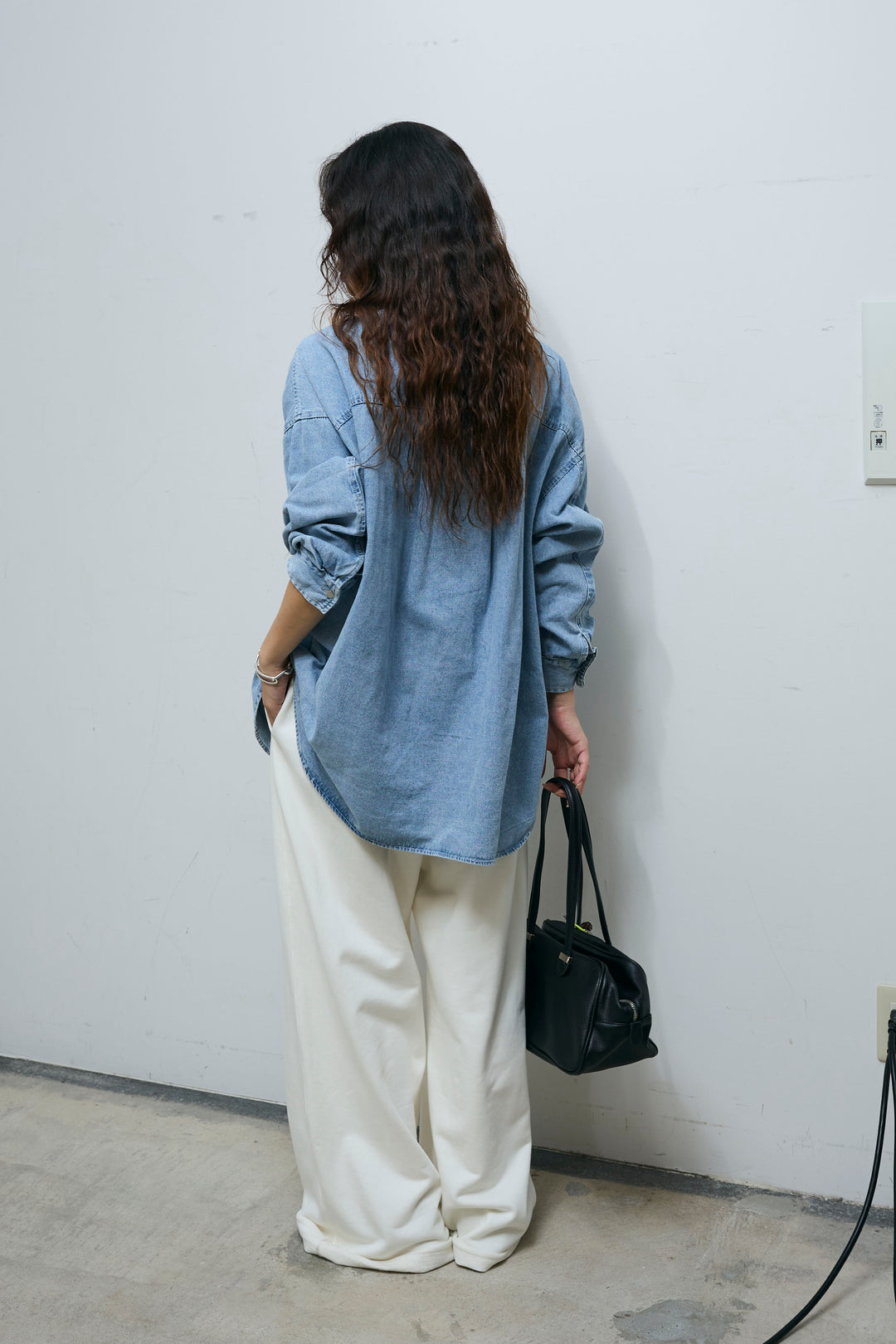 [予約/SET]オーバーサイズデニムシャツ+エフォートレススウェットパンツ(2set)