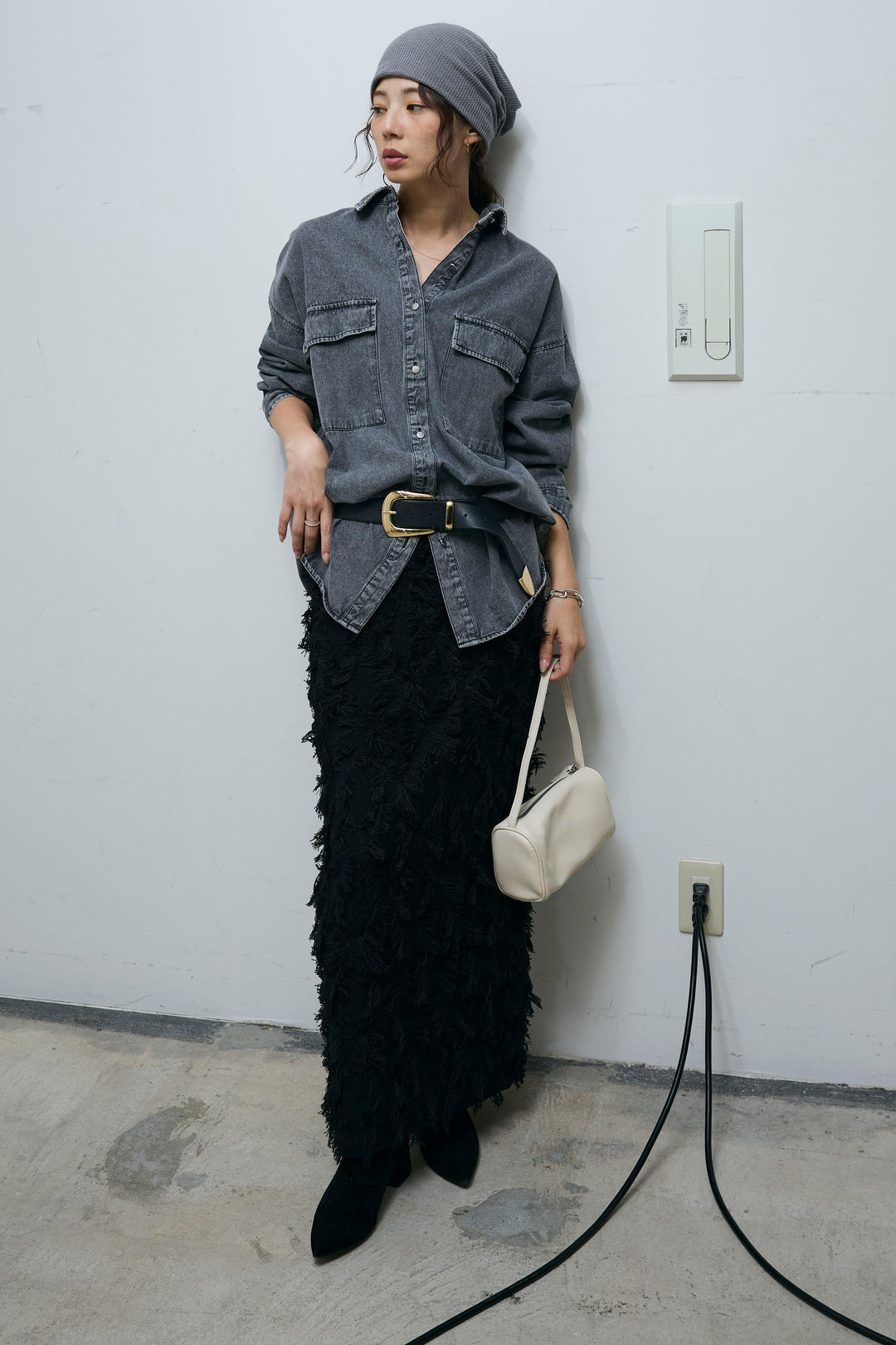 [予約/SET]オーバーサイズデニムシャツ+カットフリンジニットタイトスカート(2set)