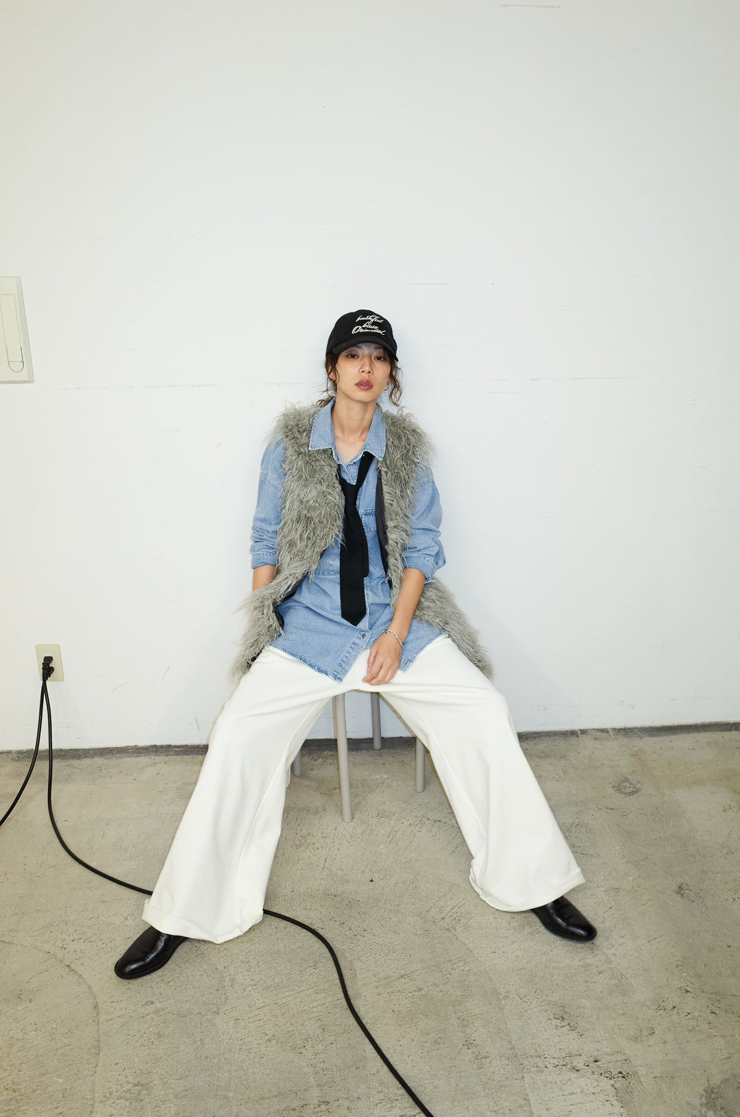 [予約/SET]フェイクシャギーファーベスト+オーバーサイズデニムシャツ(2set)