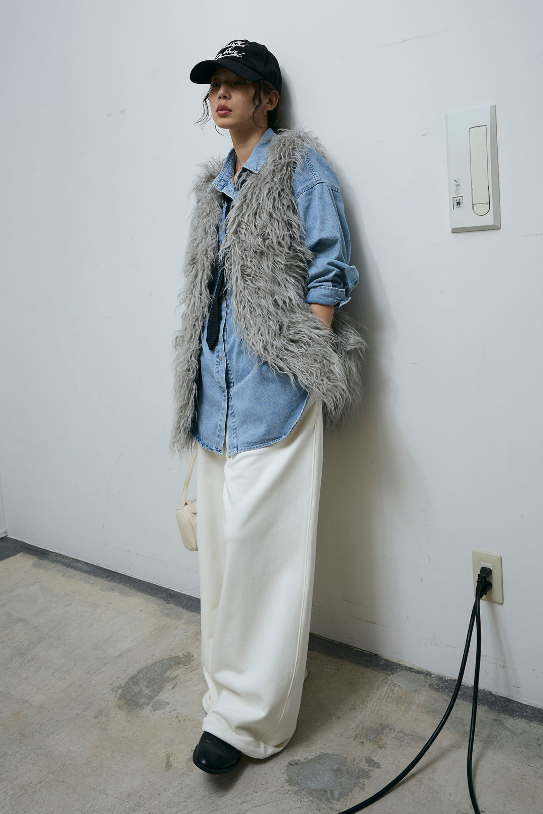 [予約/SET]フェイクシャギーファーベスト+オーバーサイズデニムシャツ(2set)