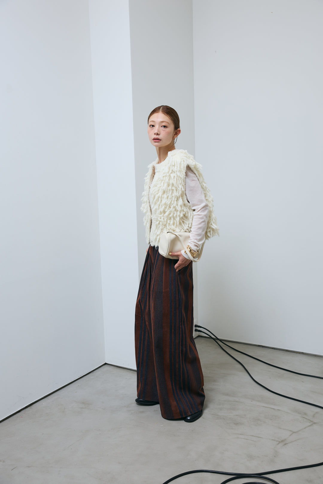 [予約/SET]フリンジニットベスト+シアーヘンリーネックロンT(2set)