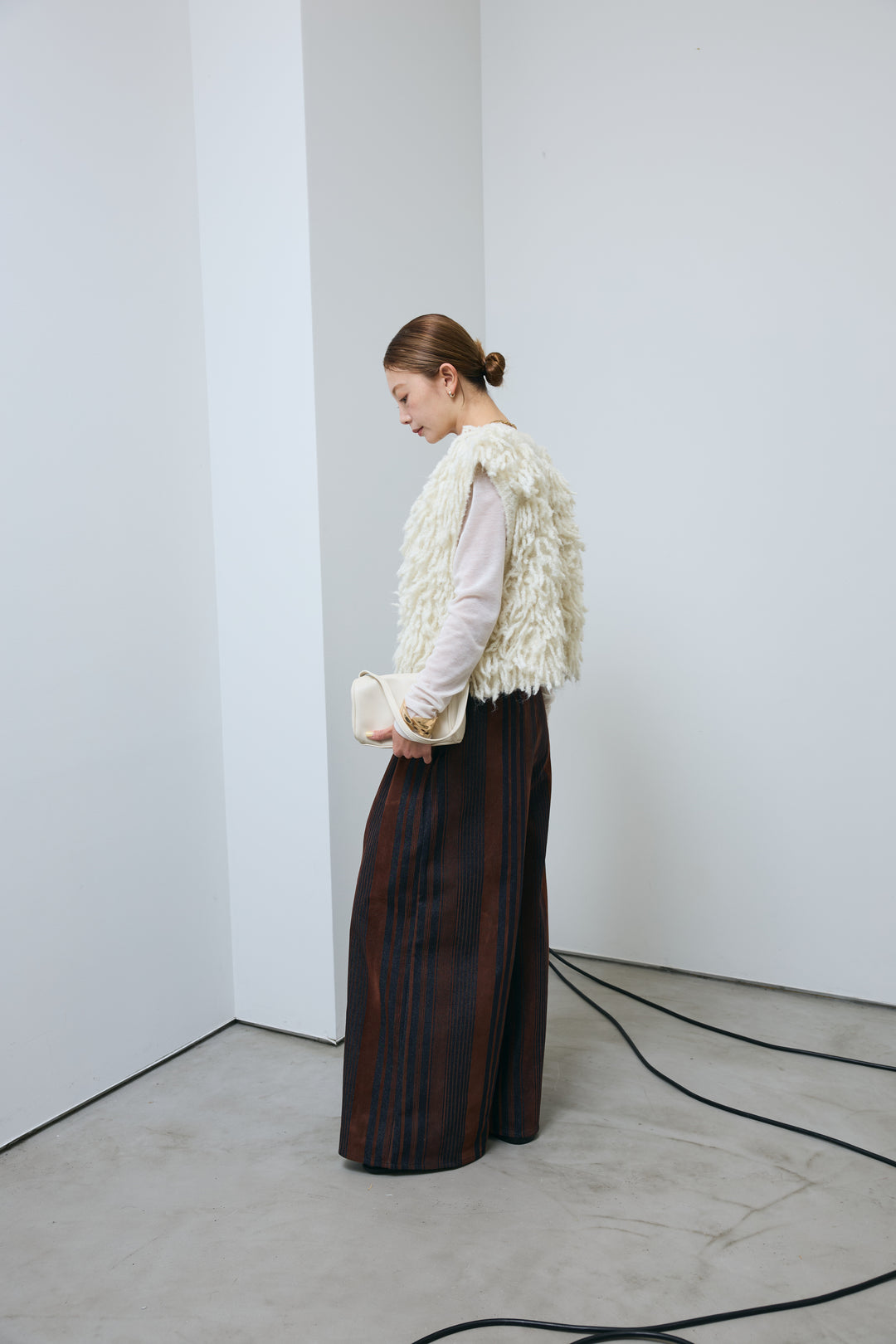 [予約/SET]フリンジニットベスト+ベロアストライプ細畝ワイドパンツ(2set)