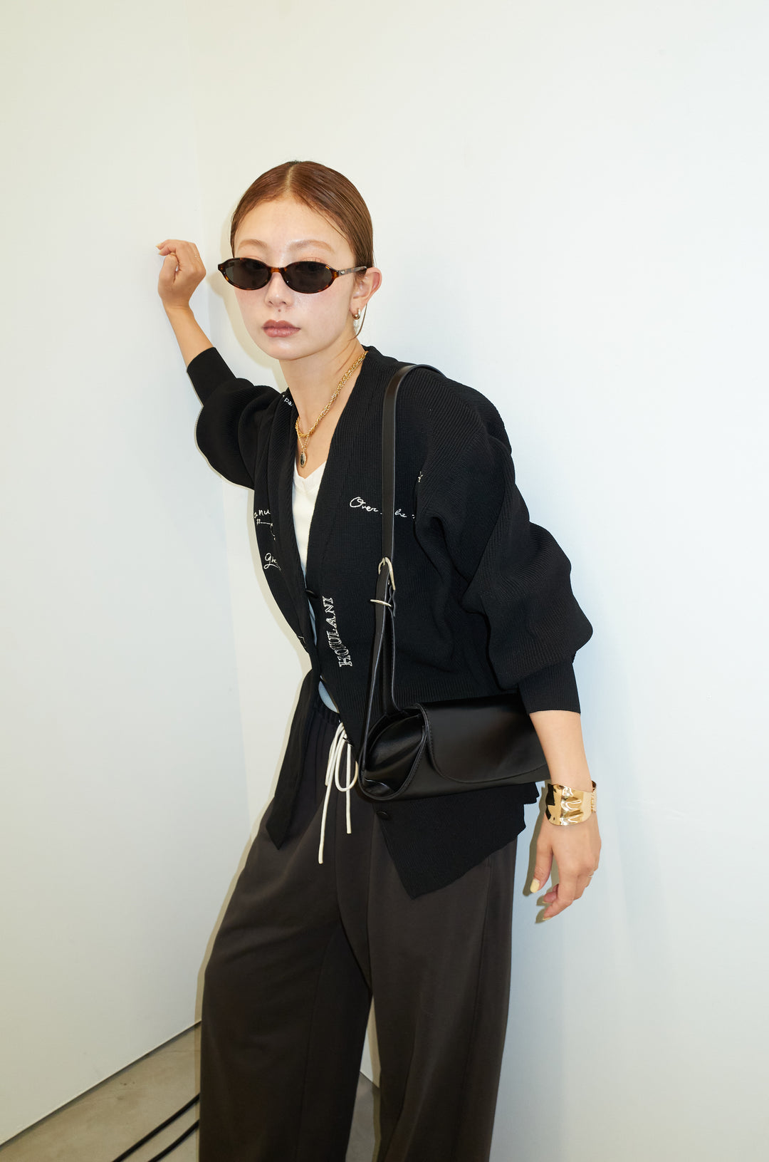 [予約/SET]グラフィティニットカーデ+エフォートレススウェットパンツ(2set)