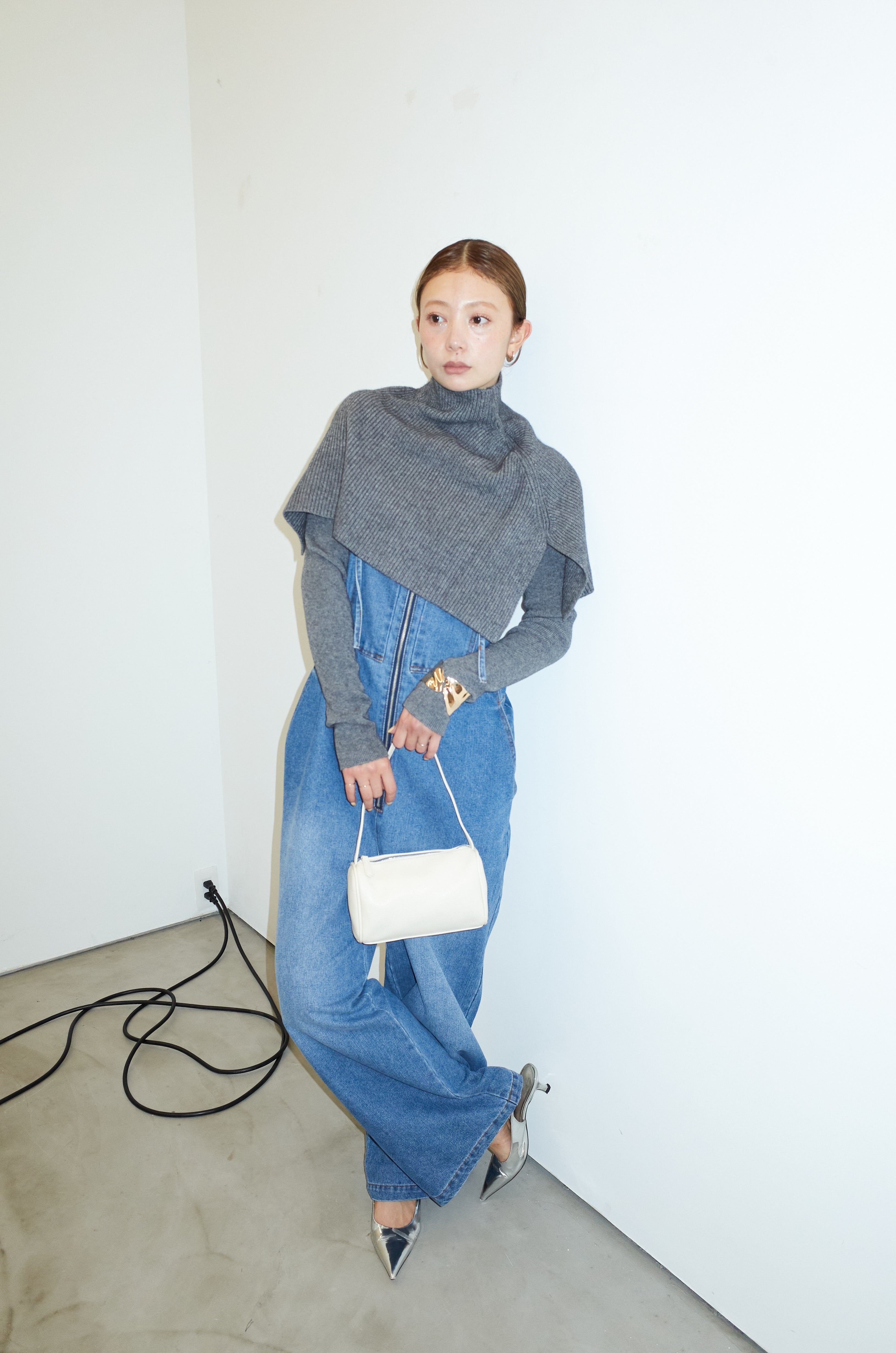 予約/SET]ケープアンサンブルニット+フロントジップストラップデザイン