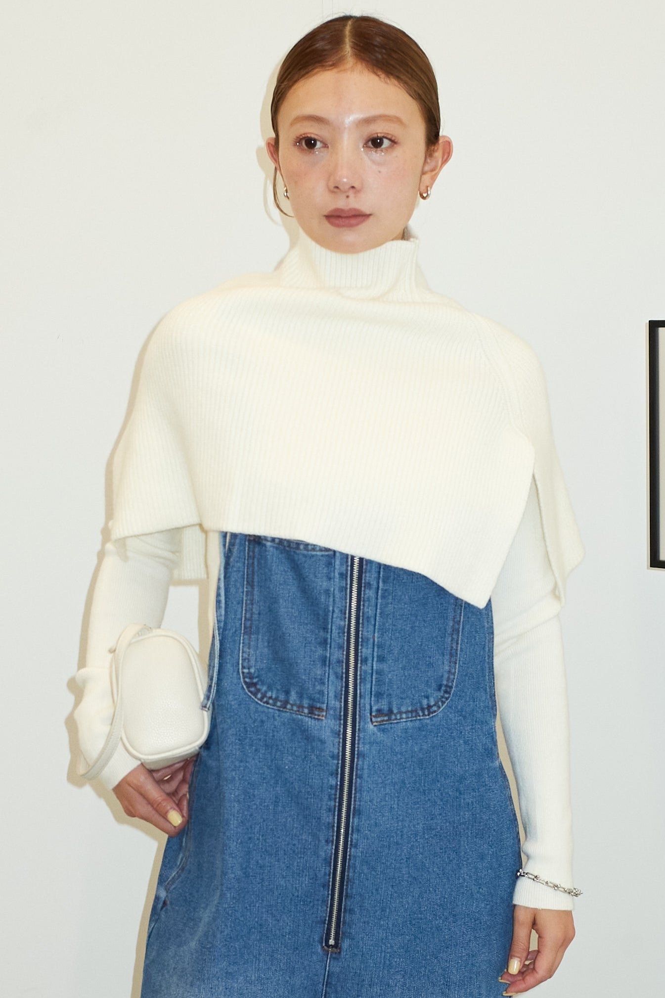 予約]ケープアンサンブルニット – IAMALPHA