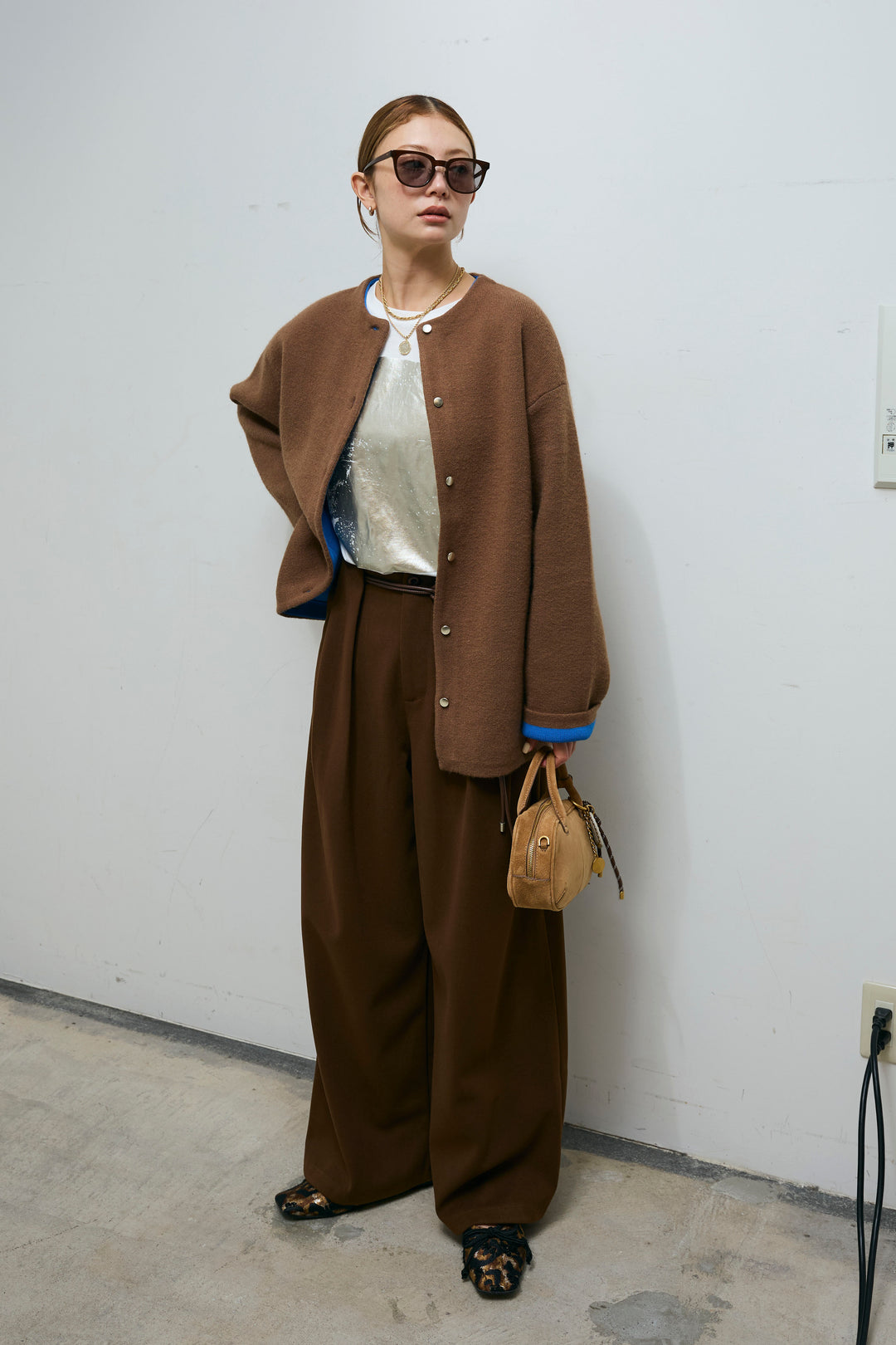 [予約/SET]ダブルフェイス配色ニットコート+フェイクレザーベルト付きワイドタックパンツ(2set)