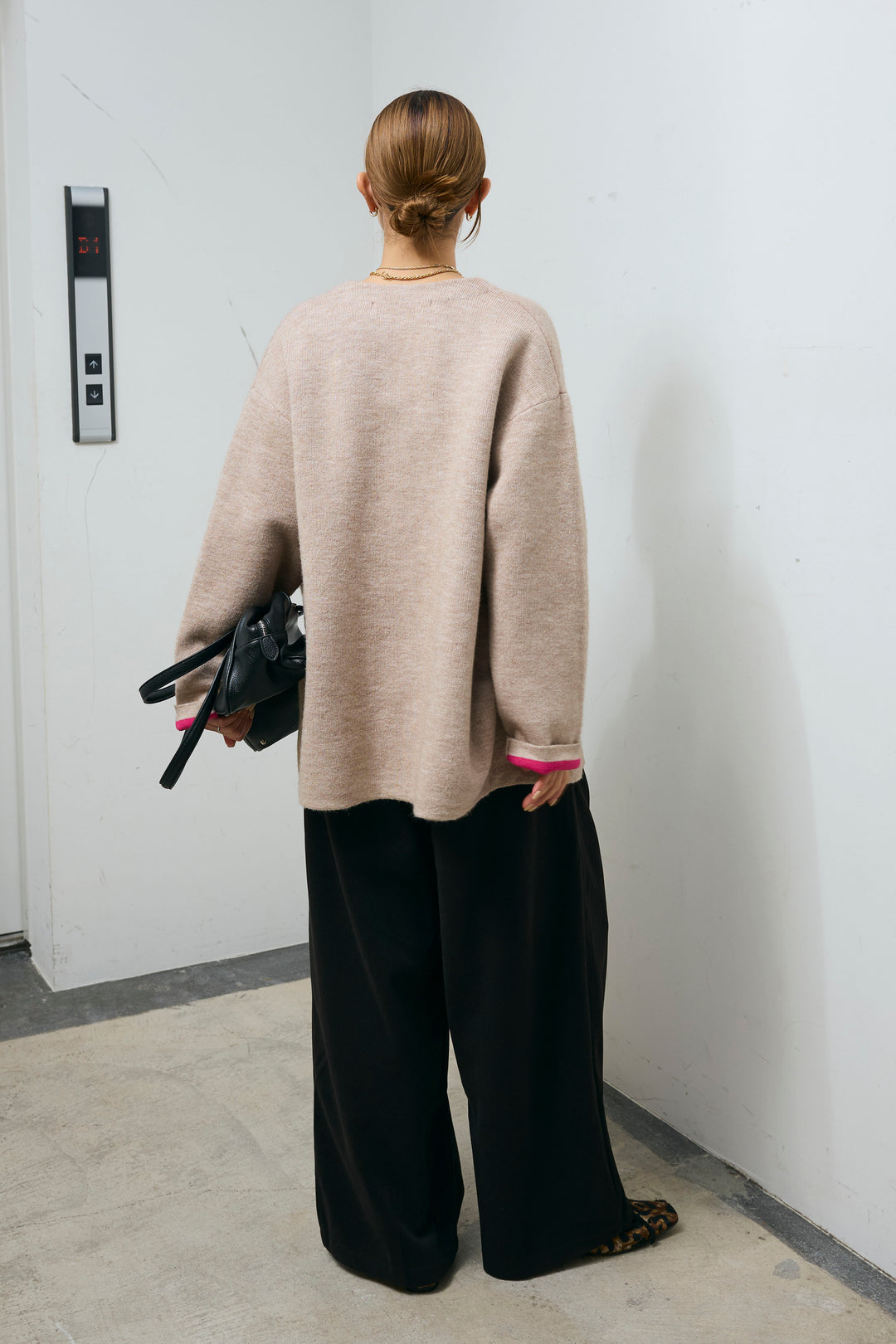 [予約/SET]ダブルフェイス配色ニットコート+フェイクレザーベルト付きワイドタックパンツ(2set)