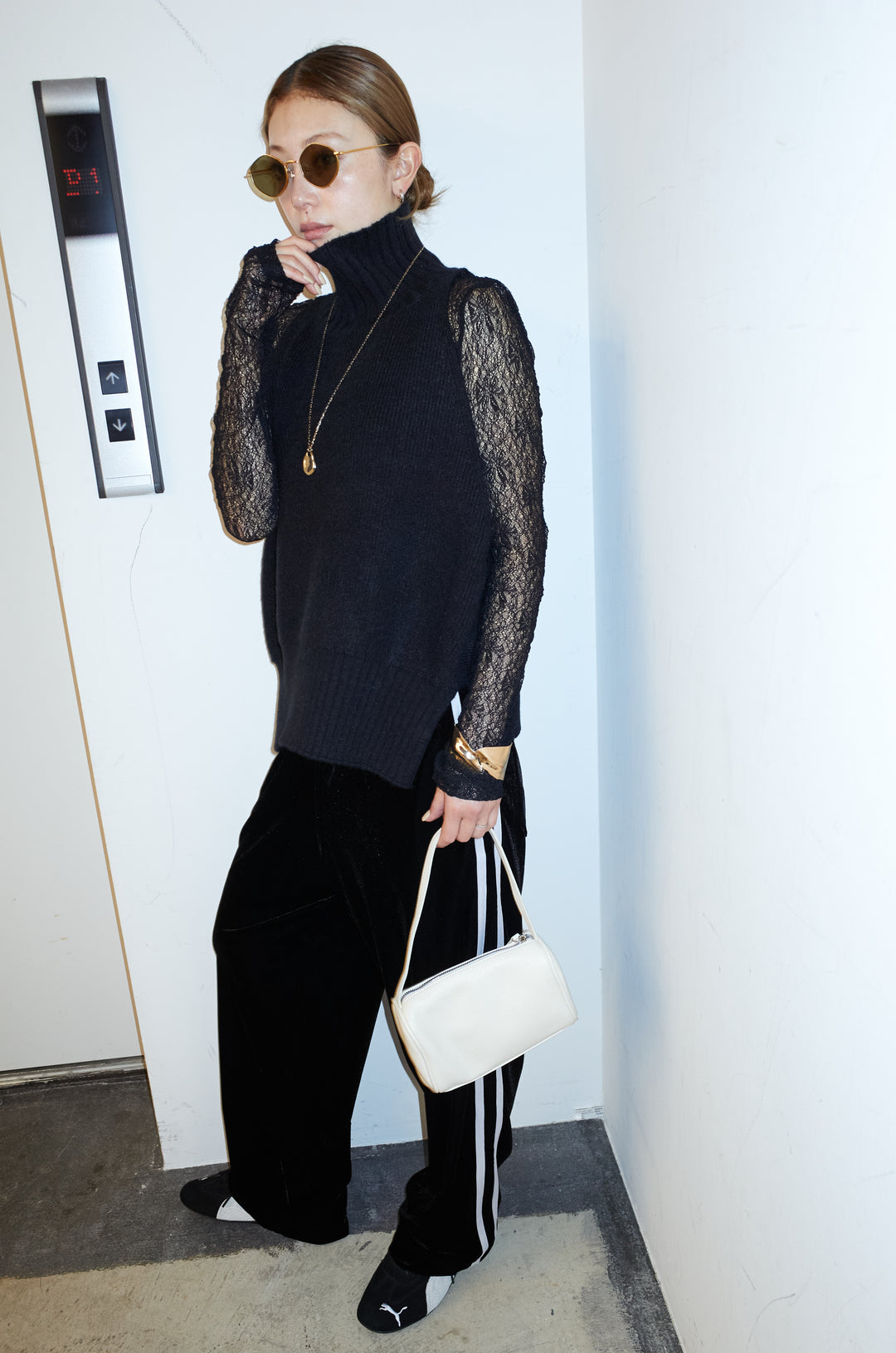 [予約/SET]ハイネックワイドーオープンニットベスト+シアーレーストップス+サイドラインベロアパンツ(3set)