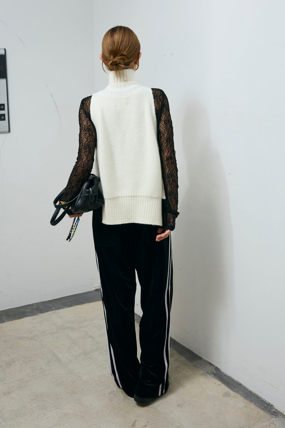 [予約/SET]ハイネックワイドーオープンニットベスト+シアーレーストップス+サイドラインベロアパンツ(3set)