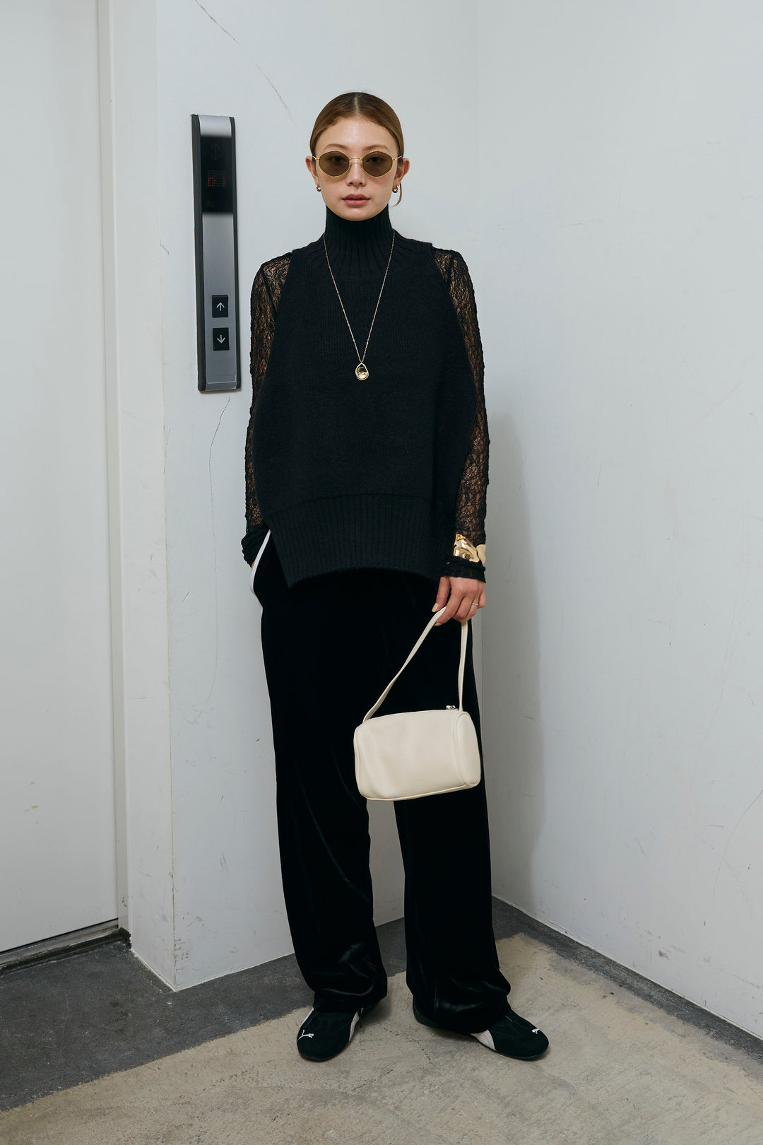 [予約/SET]ハイネックワイドーオープンニットベスト+シアーレーストップス+サイドラインベロアパンツ(3set)