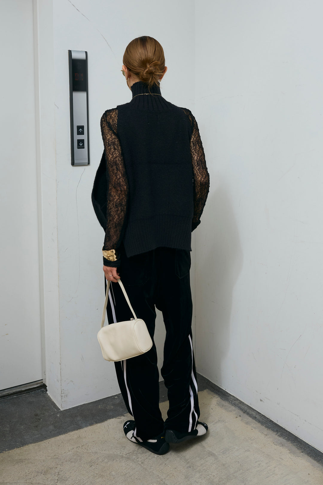 [予約/SET]ハイネックワイドーオープンニットベスト+シアーレーストップス+サイドラインベロアパンツ(3set)