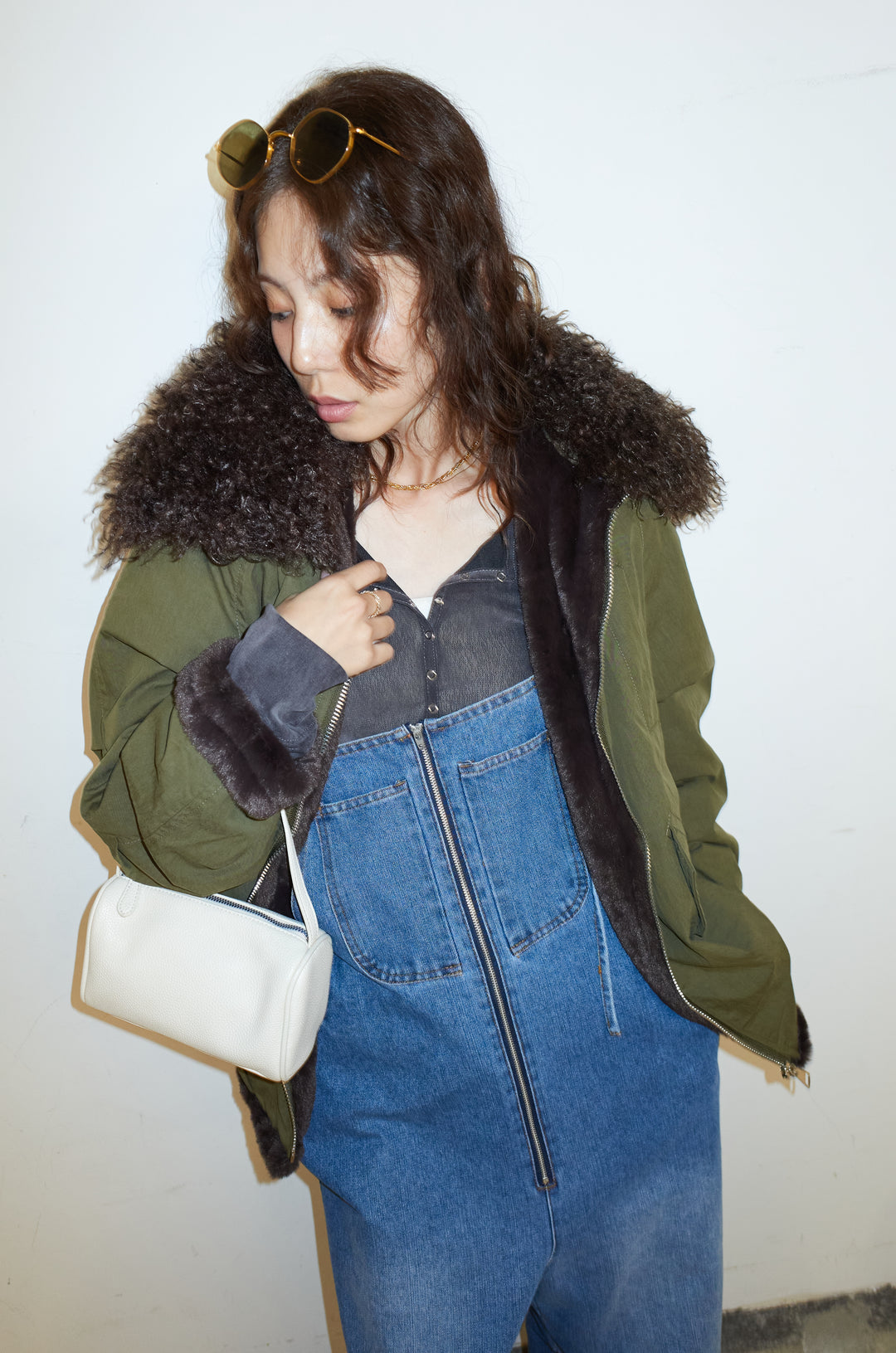 [予約/SET]ボア襟ジップブルゾン+フロントジップストラップデザインデニムサロペット(2set)