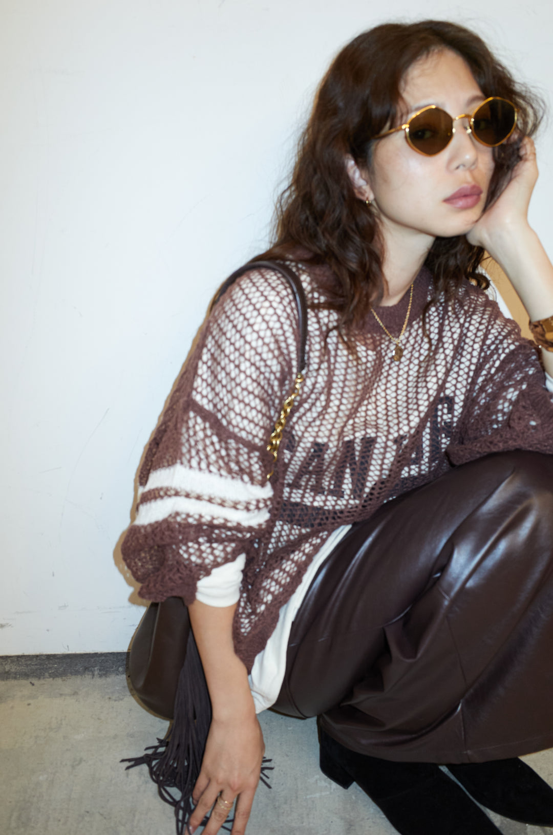 [予約/SET]透かし編みニット＋ナンバーロゴTシャツセット+エコレザーバックスリットペンシルスカート(2set)