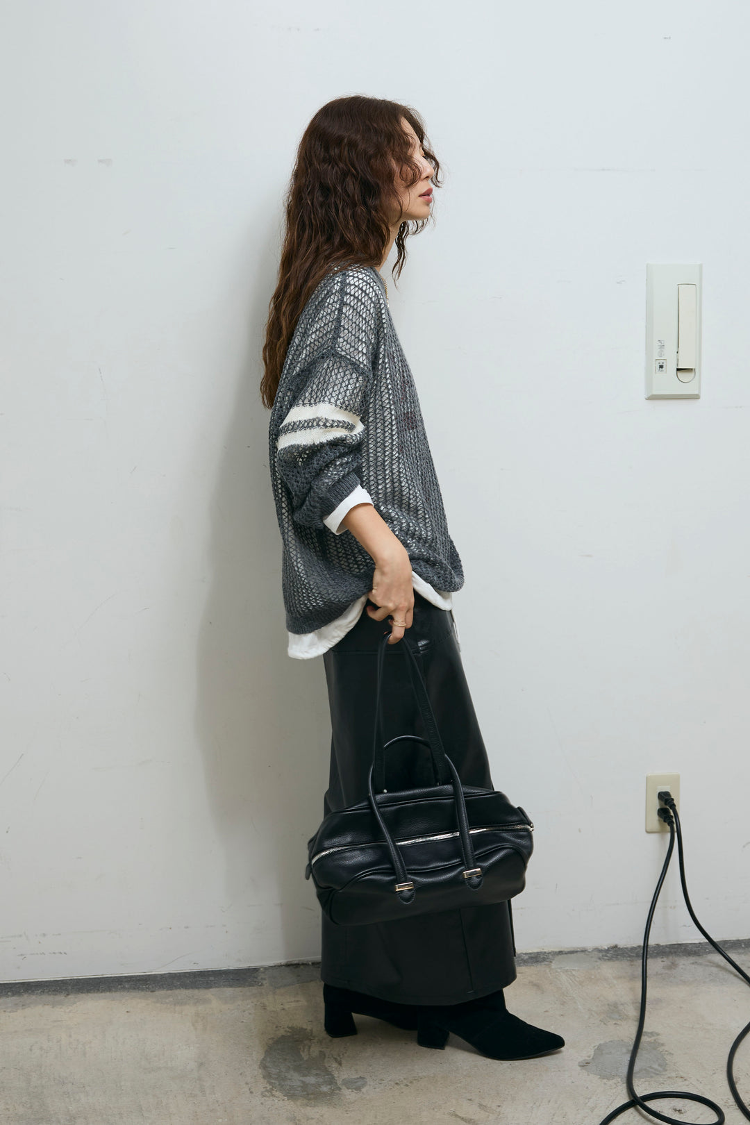 [予約/SET]透かし編みニット＋ナンバーロゴTシャツセット+エコレザーバックスリットペンシルスカート(2set)