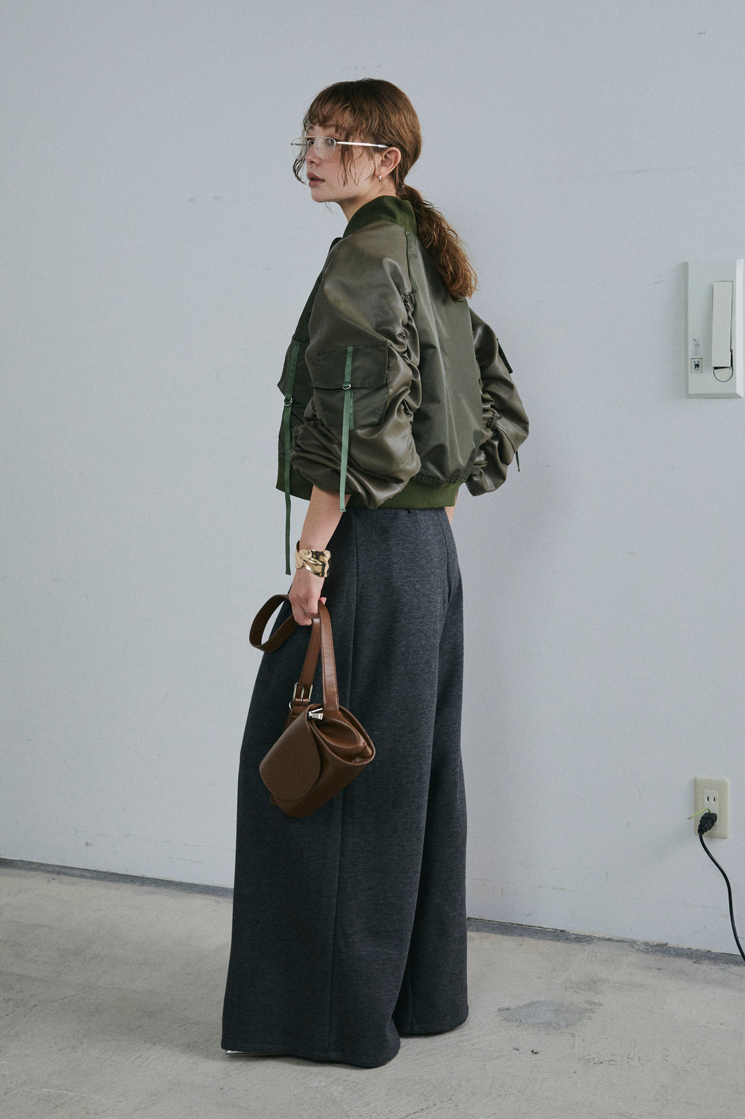 [予約/SET]ショート丈MA1+ベルト付きスゥイッチングタックパンツ(2set)