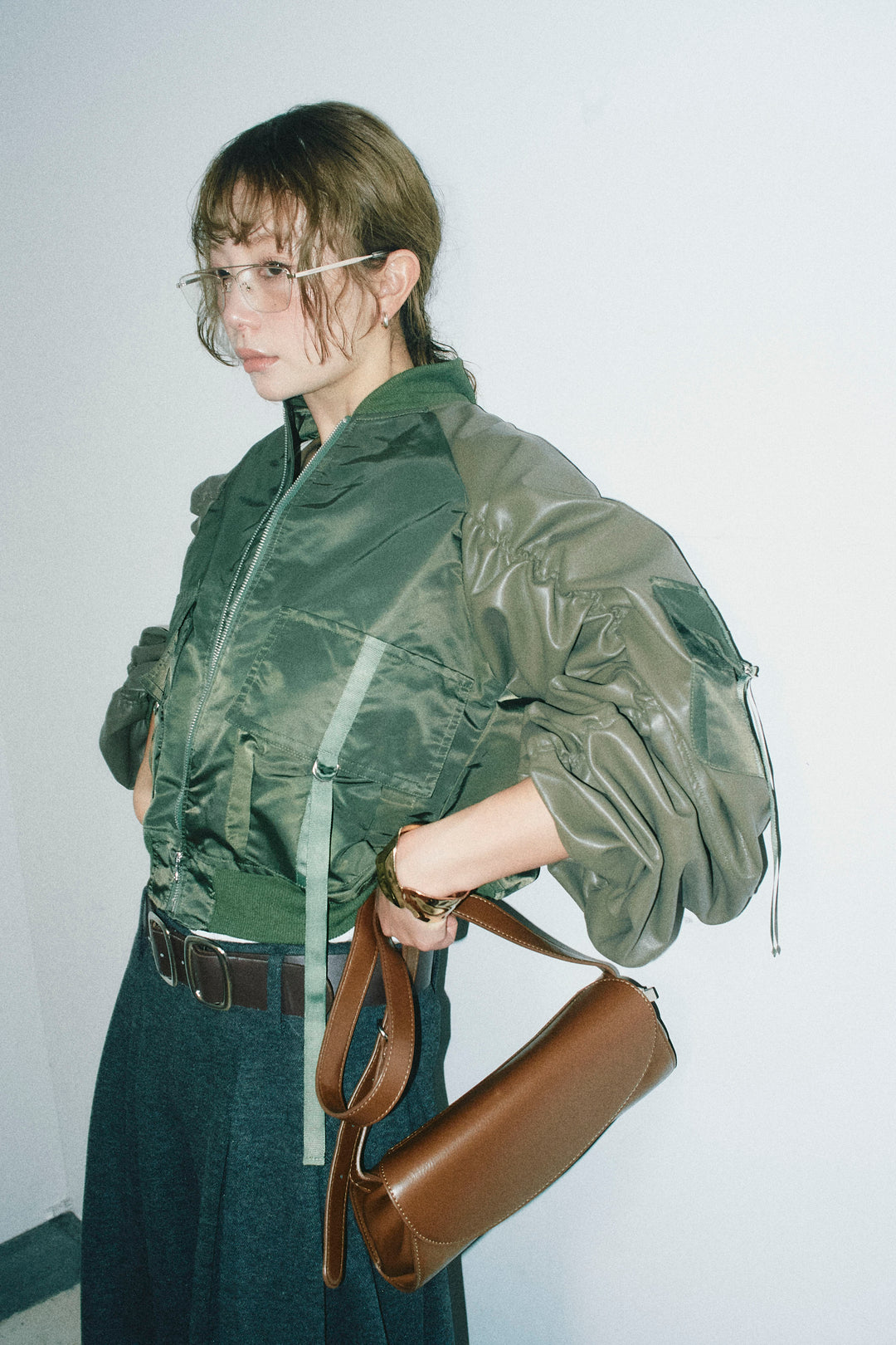 [予約/SET]ショート丈MA1+ベルト付きスゥイッチングタックパンツ(2set)