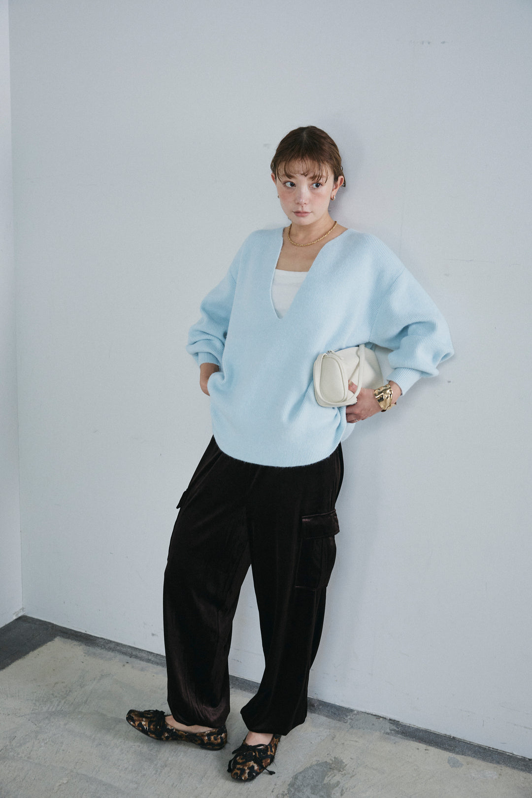 [予約/SET]深Vネックハイゲージニット+ベロアカーゴジョガーパンツ(2set)