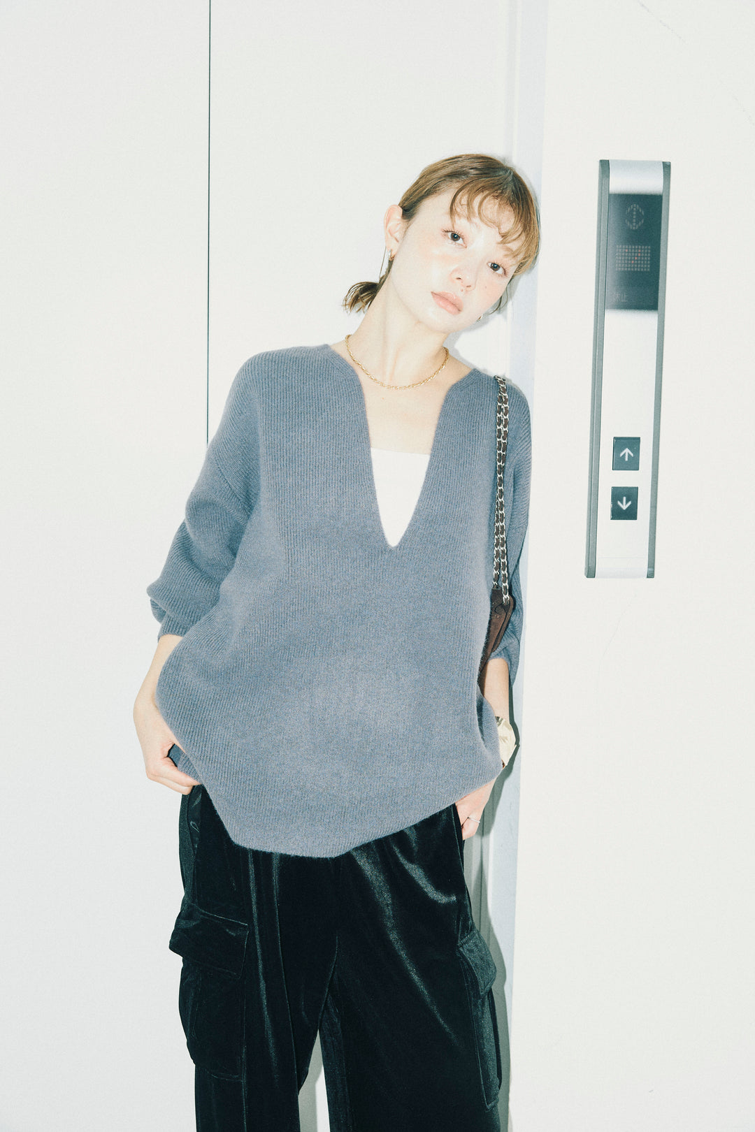 [予約]深Vネックハイゲージニット