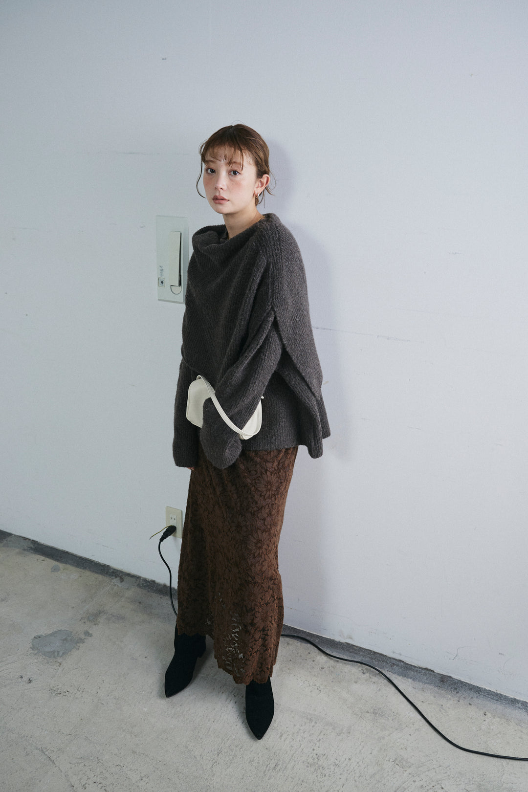 [予約/SET]ケープ付きローゲージニット+ソフトファブリックレースSK(2set)