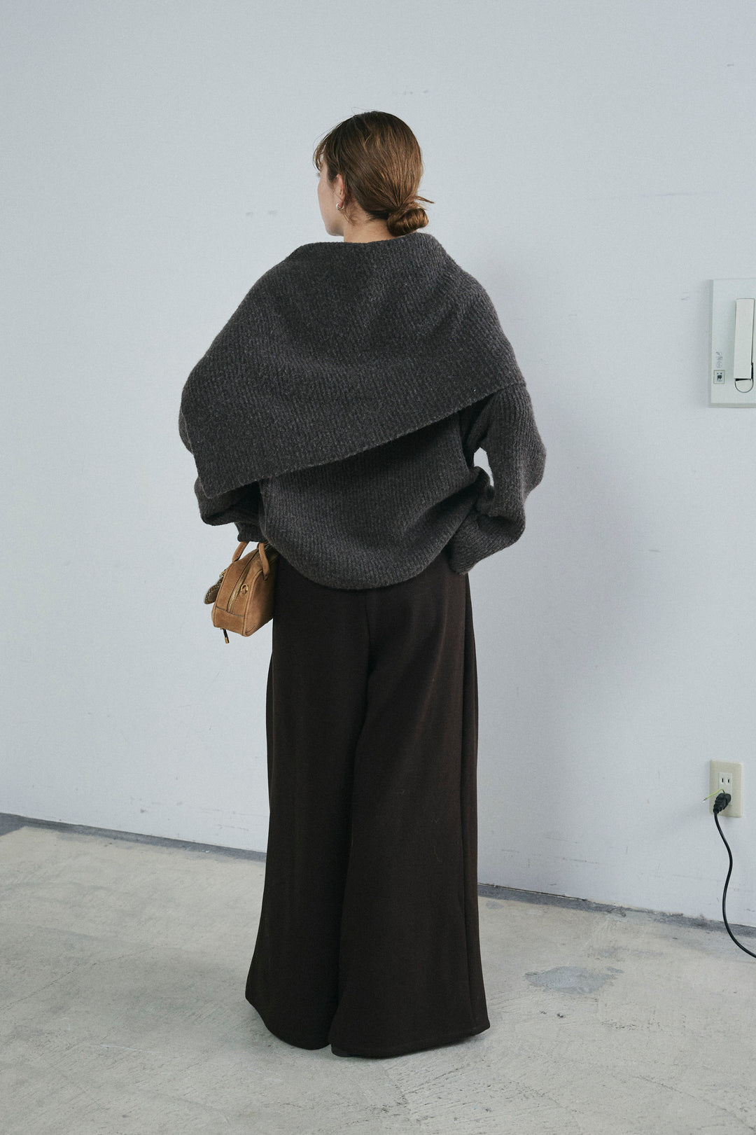 [予約/SET]ケープ付きローゲージニット+ベルト付きスゥイッチングタックパンツ(2set)