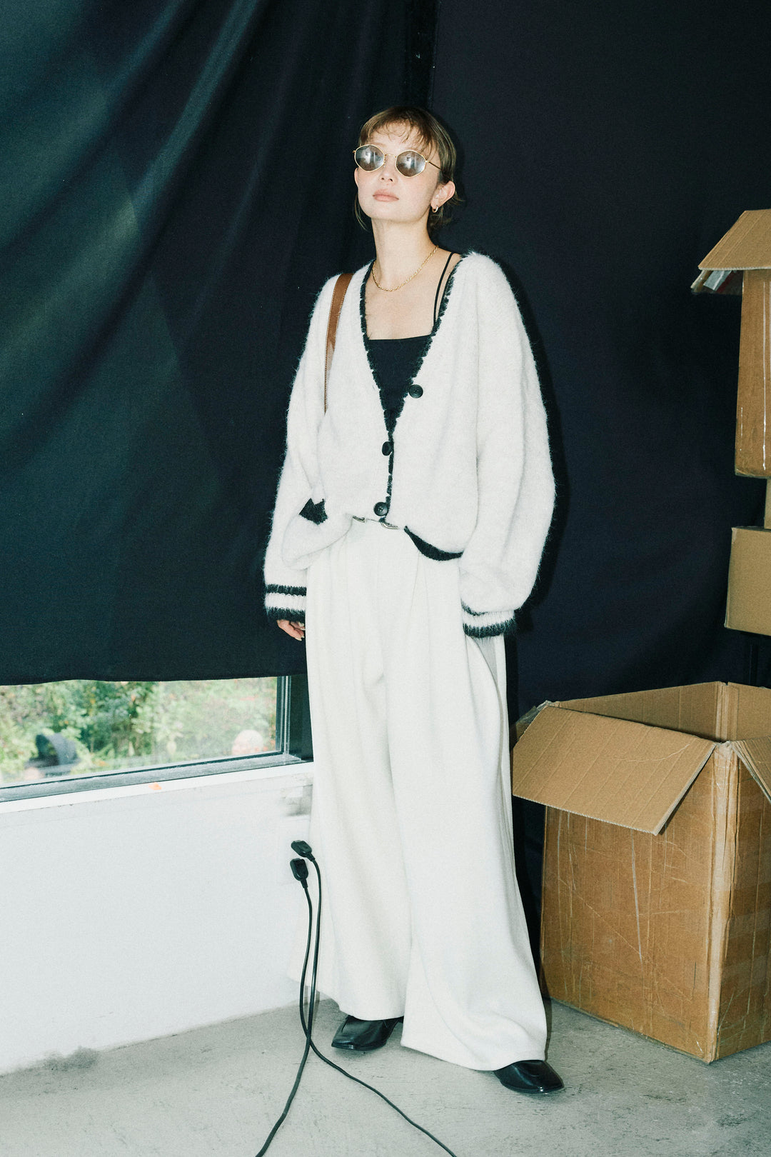 [予約/SET]パイピングニットカーディガン+ベルト付きスゥイッチングタックパンツ(2set)