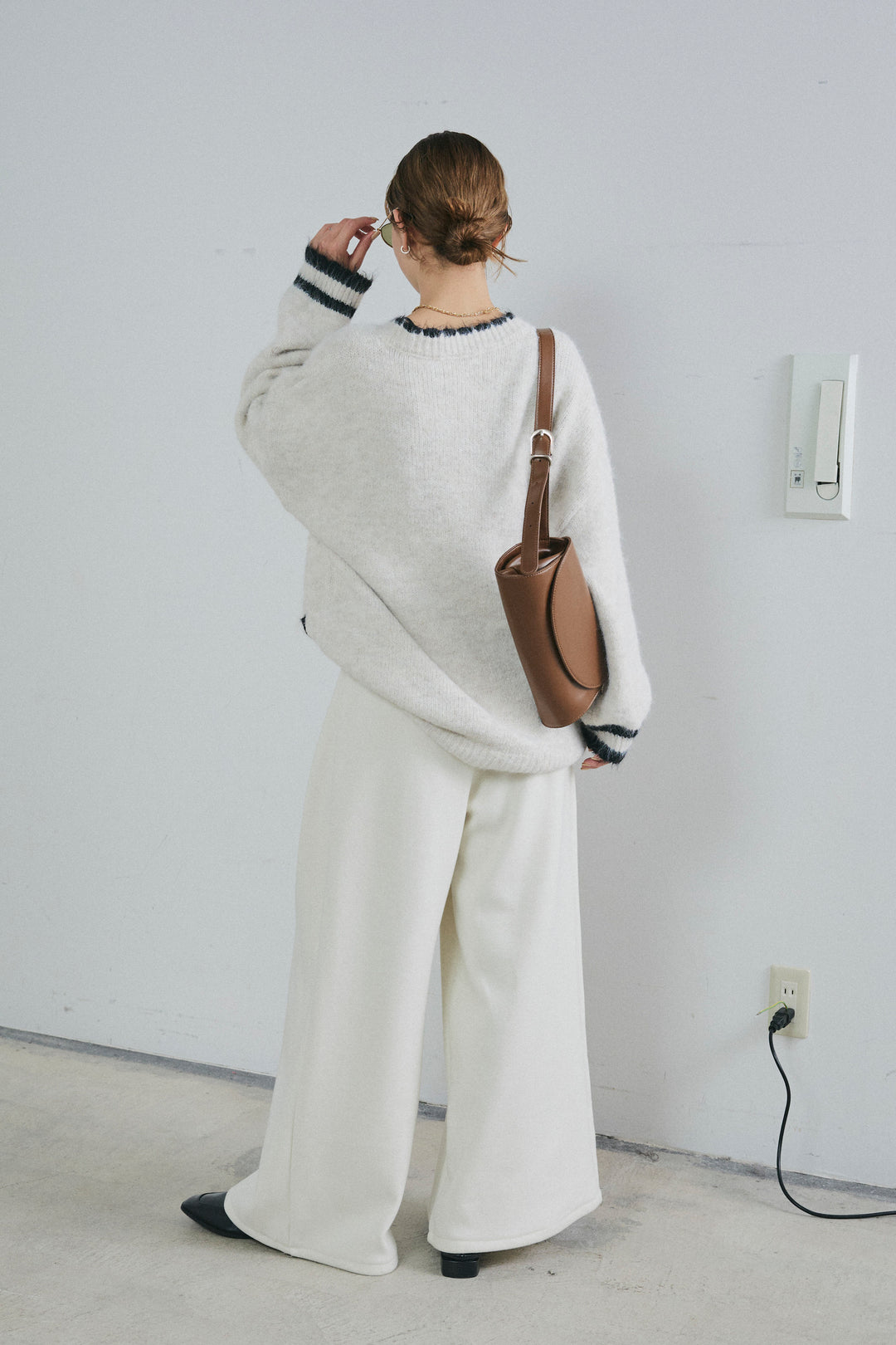 [予約/SET]パイピングニットカーディガン+ベルト付きスゥイッチングタックパンツ(2set)