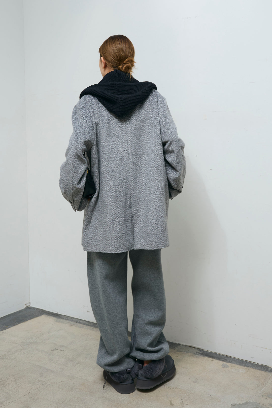 [予約/SET]フェイクウールオーバーJK+レース付きベロアキャミ+カーブスウェットパンツ(3set)